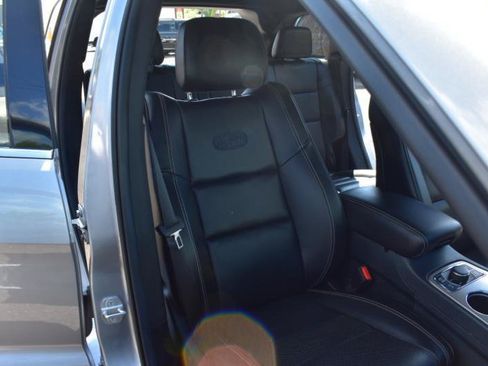 Used 2014 Jeep Grand Cherokee Overland w/ Advanced Technology Group AWD/4WD image 11