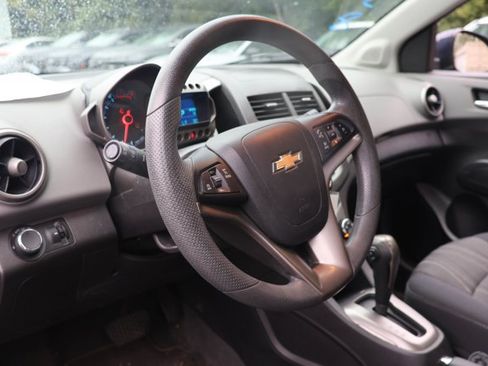 Used 2015 Chevrolet Sonic LT FWD image 12