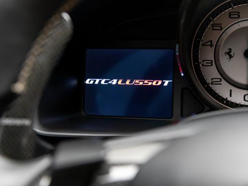 Used 2020 Ferrari GTC4Lusso T RWD image 30