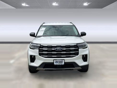 Certified 2025 Ford Explorer Active w/ Active Comfort Package RWD image 6