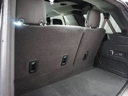 Used 2025 Chevrolet Tahoe Premier RWD image 17