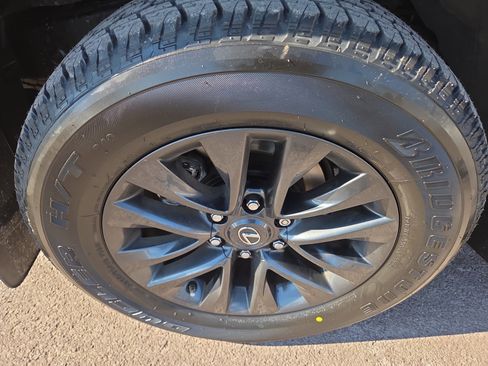 Certified 2023 Lexus GX 460 Premium image 10