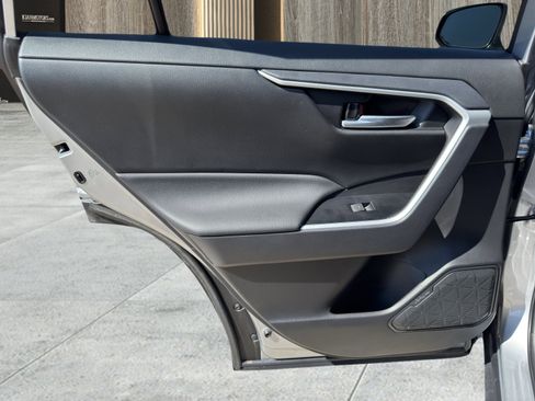 Used 2025 Toyota RAV4 XLE image 22