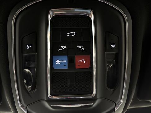 Used 2023 Jeep Grand Cherokee Altitude image 25