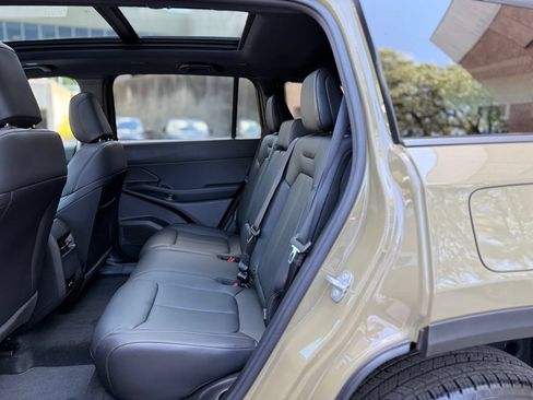 New 2026 Jeep Cherokee Limited AWD/4WD image 23