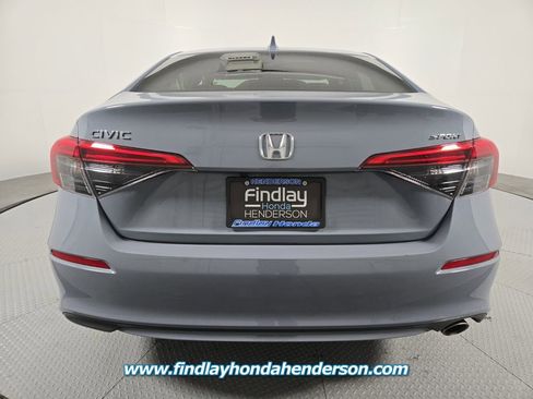 Used 2024 Honda Civic Sport image 5