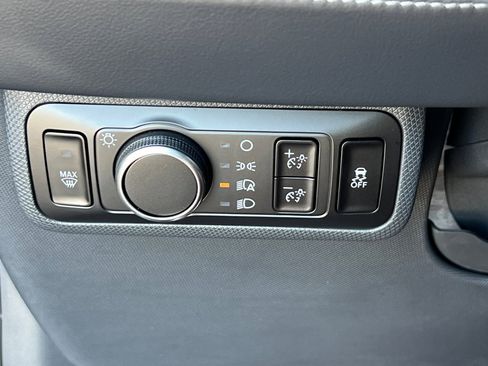 Used 2024 Ford Mustang Mach-E Premium image 33