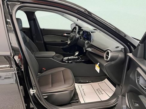 Certified 2026 Chevrolet Trax ACTIV w/ Driver Confidence Package FWD image 11