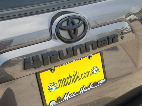 Used 2021 Toyota 4Runner SR5 Premium w/ Moonroof Package AWD/4WD image 32