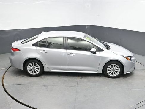 Used 2024 Toyota Corolla LE w/ LE Convenience Package FWD image 32