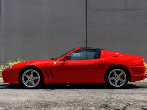 Used 2005 Ferrari 575M Maranello Superamerica RWD image 2