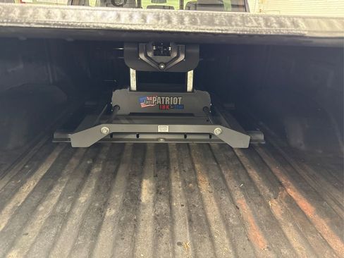 Used 2020 Chevrolet Silverado 2500 LTZ w/ LTZ Plus Package image 13