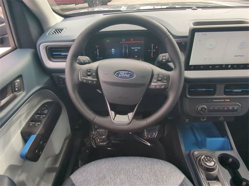 New 2025 Ford Maverick XLT w/ XLT Luxury Package image 17