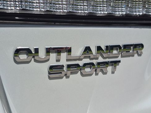 Used 2022 Mitsubishi Outlander Sport ES FWD image 30