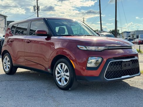 Used 2020 Kia Soul LX FWD image 9
