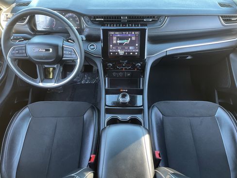 Certified 2024 Jeep Grand Cherokee L Laredo image 14