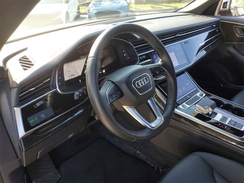 Certified 2025 Audi Q8 Premium Plus image 6