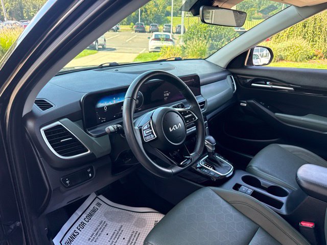 Used 2024 Kia Seltos SX w/ SX Sunroof Package AWD/4WD image 14
