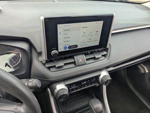 Used 2025 Toyota RAV4 XLE image 25