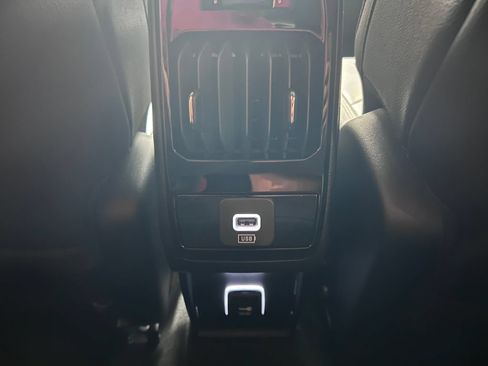 Used 2025 Jeep Compass Limited AWD/4WD image 20