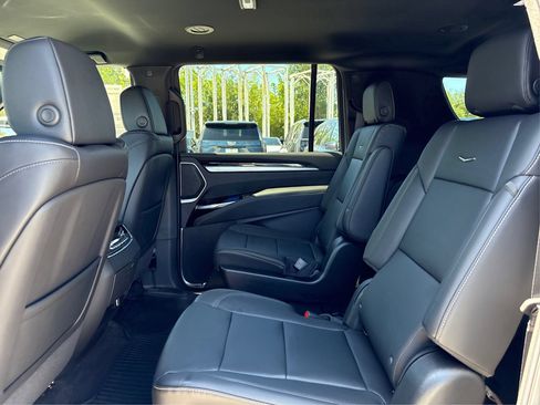 New 2026 Cadillac Escalade ESV 4WD image 10