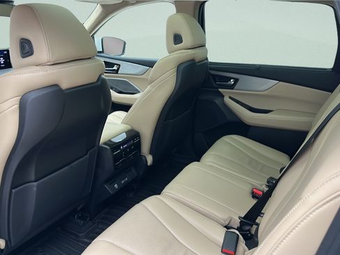Used 2024 Acura MDX SH-AWD w/ Technology Package image 10