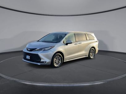 Certified 2023 Toyota Sienna XLE