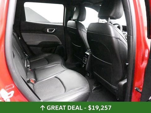 Used 2024 Jeep Compass Latitude image 24