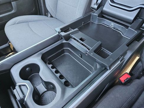 Used 2024 RAM 2500 Big Horn w/ Night Edition image 17