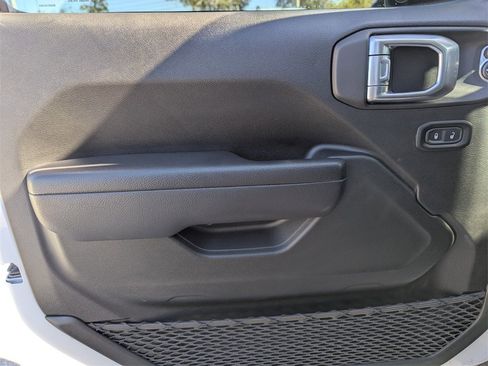 Used 2024 Jeep Gladiator Sport image 23