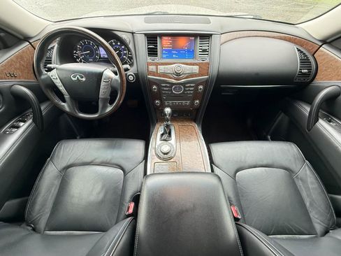 Used 2017 INFINITI QX80 4WD w/ Driver Assistance Package image 9