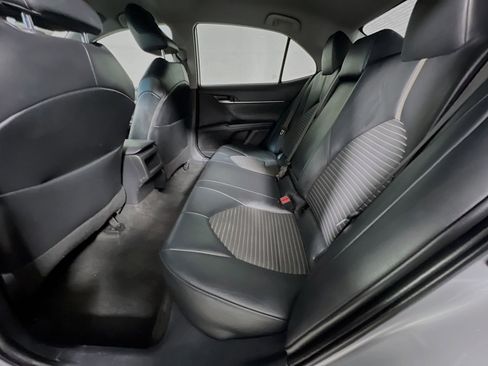 Used 2020 Toyota Camry SE image 28