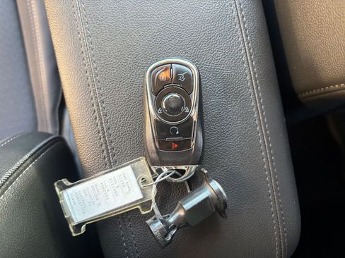 Used 2025 Buick Encore GX Preferred image 22