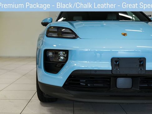 Used 2025 Porsche Macan 4S Electric AWD/4WD image 23