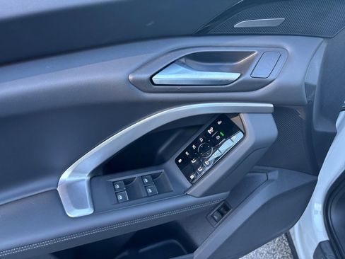 New 2025 Audi Q5 Prestige image 32