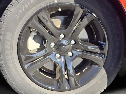 Used 2023 Dodge Charger SXT image 33