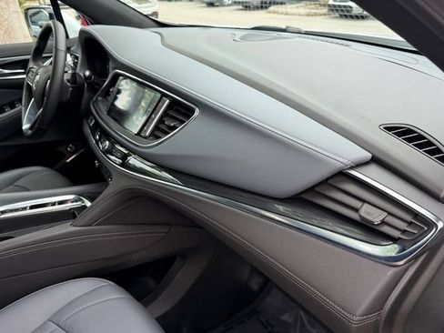 Used 2024 Buick Enclave Essence w/ Technology Package FWD image 20