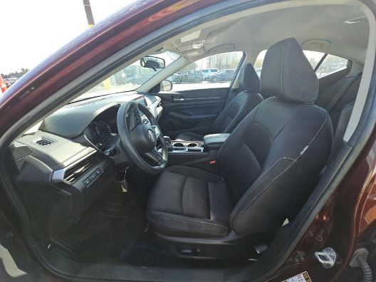 Used 2024 Nissan Altima 2.5 SV FWD image 6