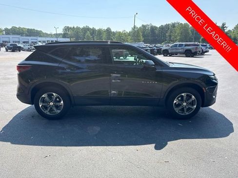 Used 2024 Chevrolet Blazer LT w/ Convenience Package FWD image 6