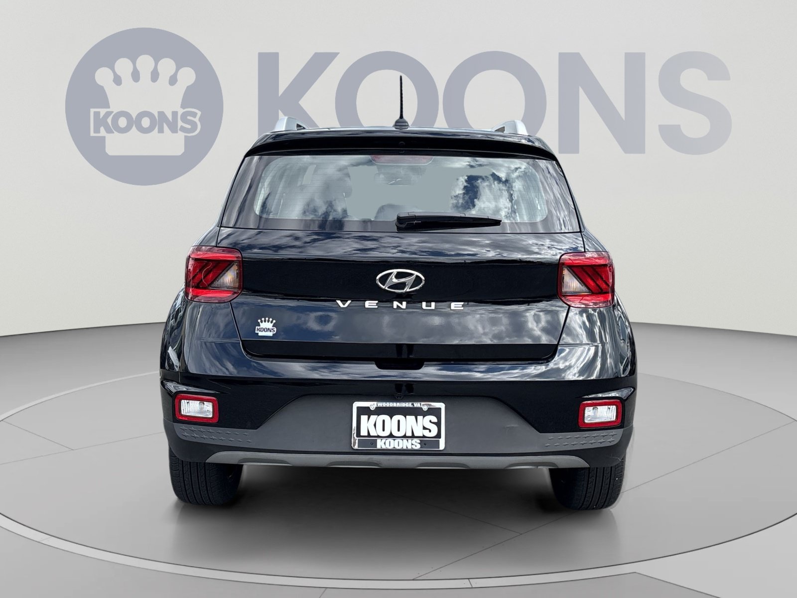 Certified 2023 Hyundai Venue SEL FWD image 5