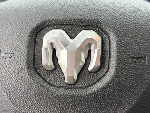 Used 2025 RAM ProMaster 3500 FWD image 21