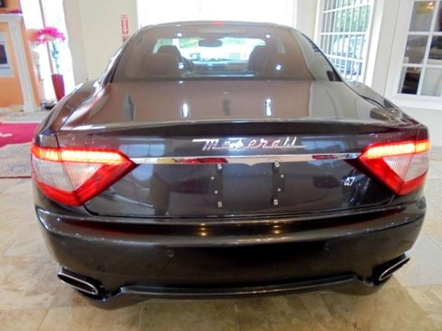 Used 2009 Maserati GranTurismo S RWD image 7
