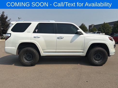 Used 2023 Toyota 4Runner Limited AWD/4WD image 4