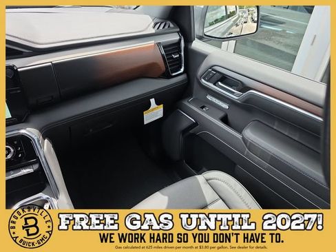 New 2026 GMC Sierra 1500 Denali w/ Technology Package AWD/4WD image 14