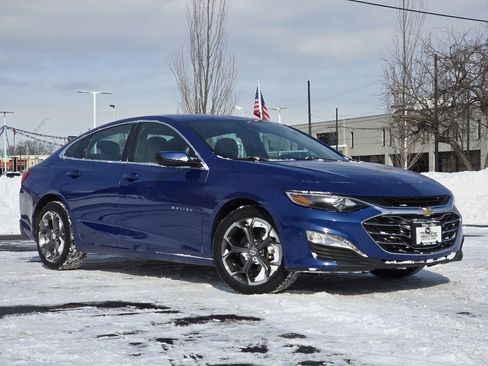 Used 2023 Chevrolet Malibu LT image 2