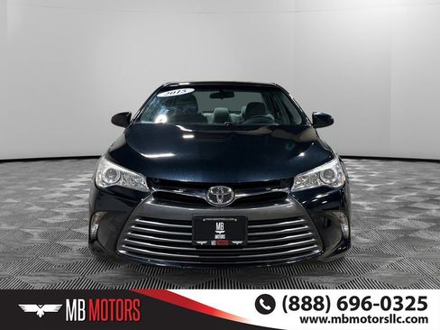 Used 2015 Toyota Camry LE image 10