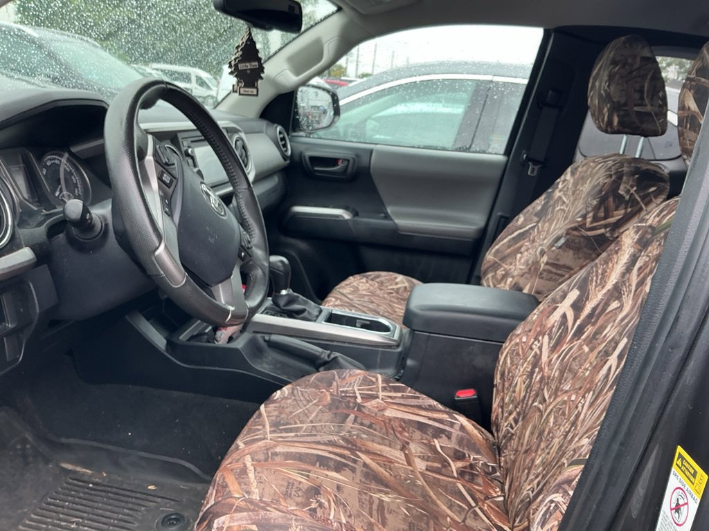 Used 2017 Toyota Tacoma SR5 w/ Tow Package AWD/4WD image 16