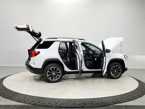 New 2026 GMC Terrain Elevation w/ Elevation Premium Package image 15