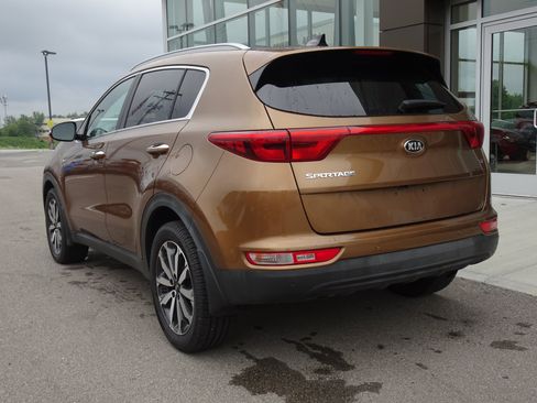 Used 2017 Kia Sportage EX w/ EX Technology Package AWD/4WD image 3
