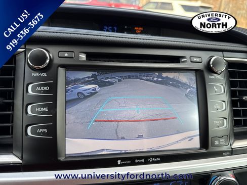 Used 2019 Toyota Highlander XLE image 26